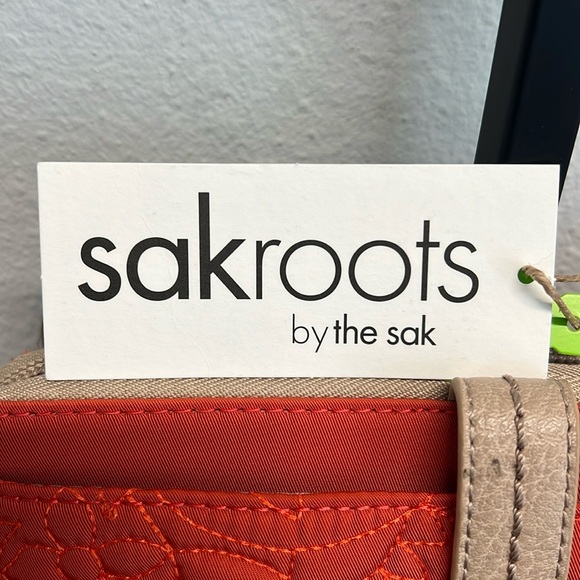 Sakroots | Cyan Smart Phone Crossbody/Wallet/Wristlet ~ Made Recycled Bottles ♻️ - Picture 2 of 14